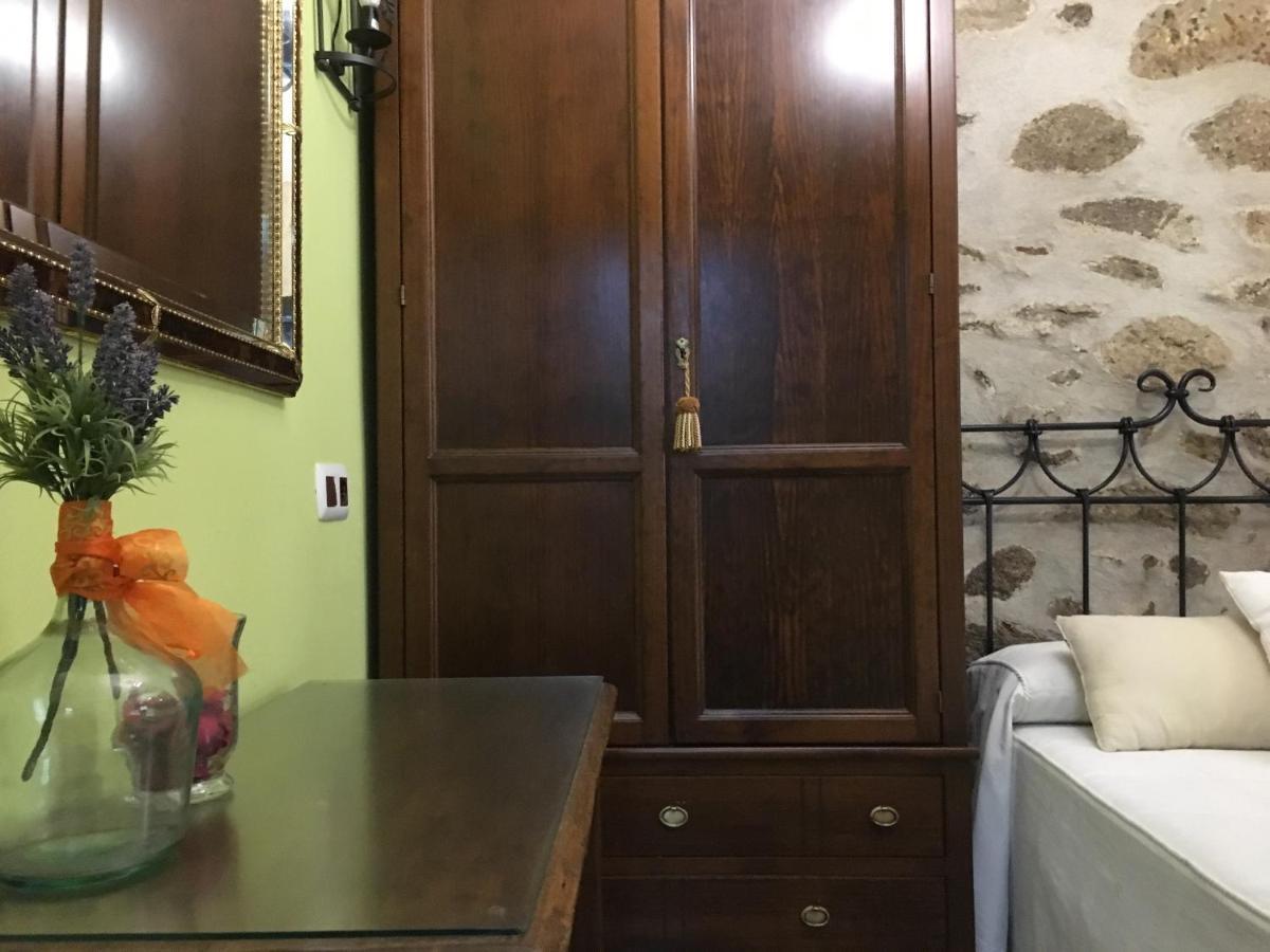 Casa Rural La Antigua Tahona Канделаріо Екстер'єр фото